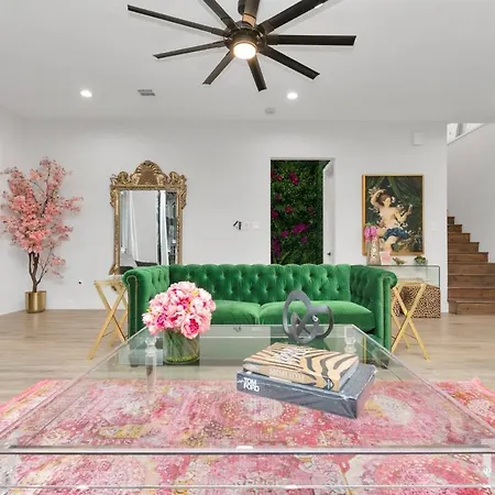 Houston'S Downtown Bloom House - Spacious Floral Escape For Groups